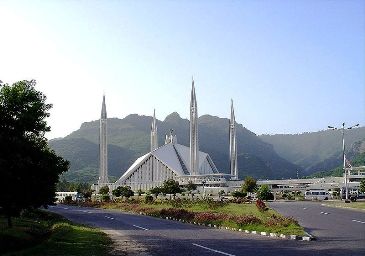 This photo of the Faisal Mosque in Islamabad, Pakistan was taken by photographer Asjad Jamshed and is used courtesy of the Creative Commons Attribution ShareAlike 1.2 License.  (http://commons.wikimedia.org/wiki/File:Faisal_mosque2.jpg)